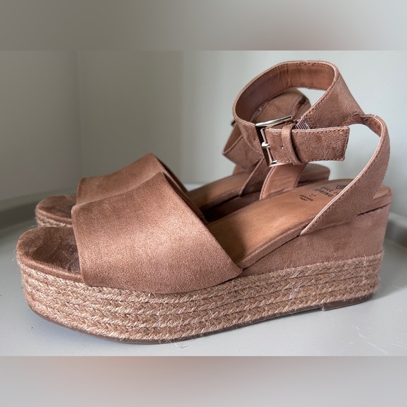 Call It Spring Shoes - NWT CALL IT SPRING Lillian Vegan Wedge Sandal